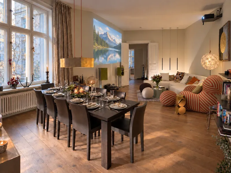 Altbau Nollendorfplatz, 4 Zi., 161 m², Südbalkon, ausgebaut – Ablöse 15.000 € — photo 1